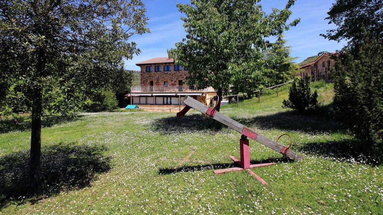 La Romanika De Fellini San Martin de Elines ภายนอก รูปภาพ